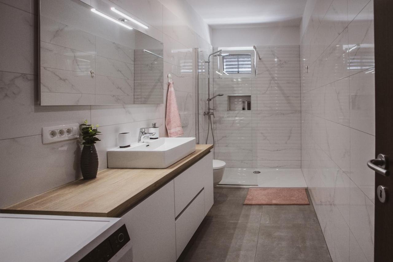 Comfort Sea View Apartment ดูกีรัท ภายนอก รูปภาพ